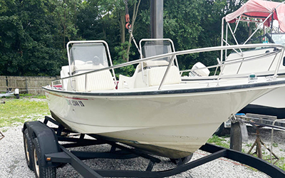 BOSTON WHALER